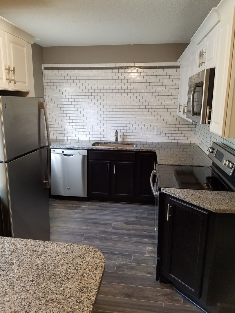 Belmont Apartment: 12 Johnson St