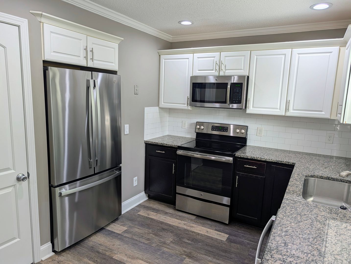 Belmont Apartment: 307-311 Forest Lane