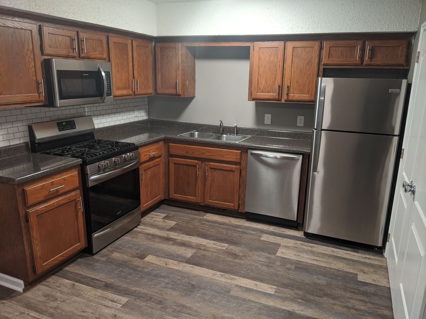 Belmont Apartment: 404 Belmont Mount Holly Road -