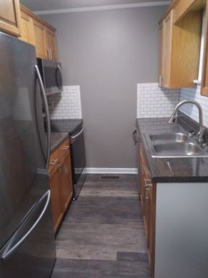 Mount Holly Apartment: 101 Cavin Ave