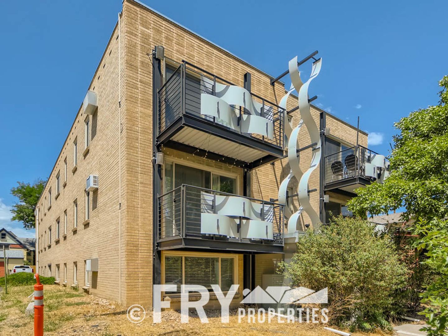 Denver House: 271 Grant St