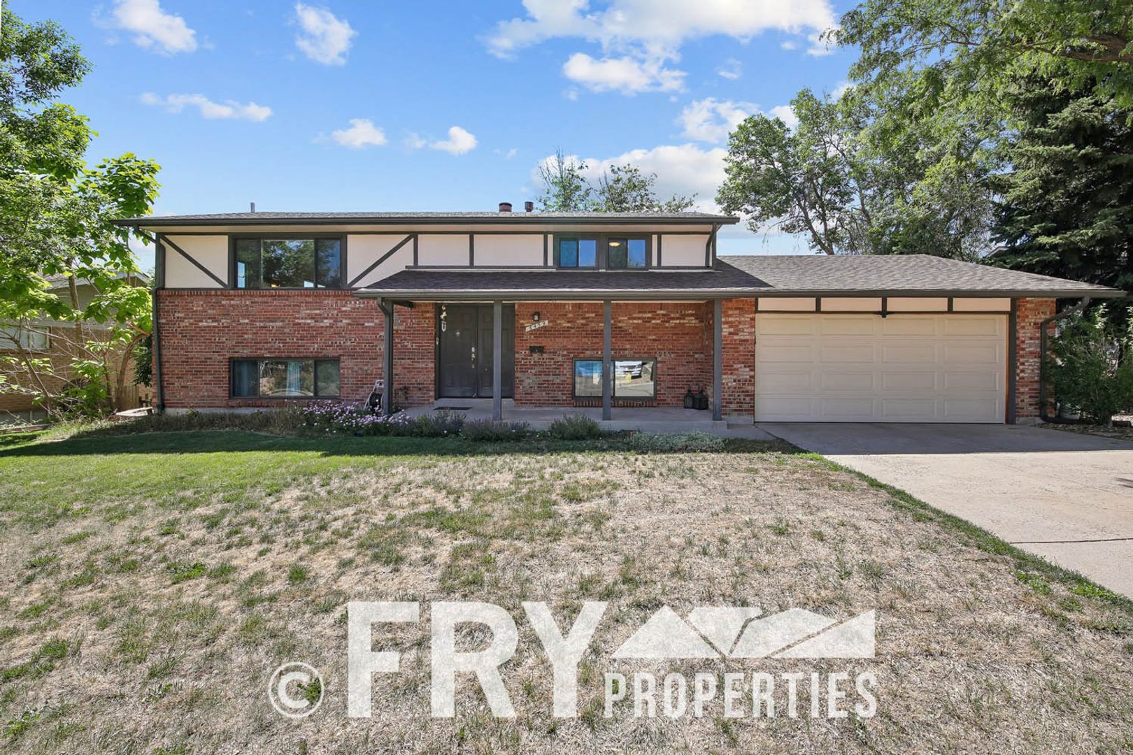Arvada House: 6459 Brentwood Street