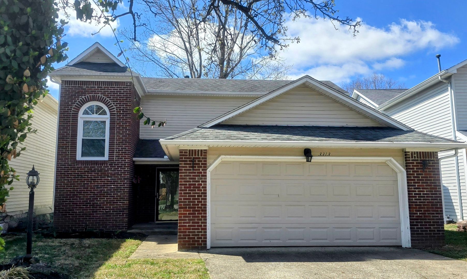 Lexington House: 3313 Fort Harrods Ct