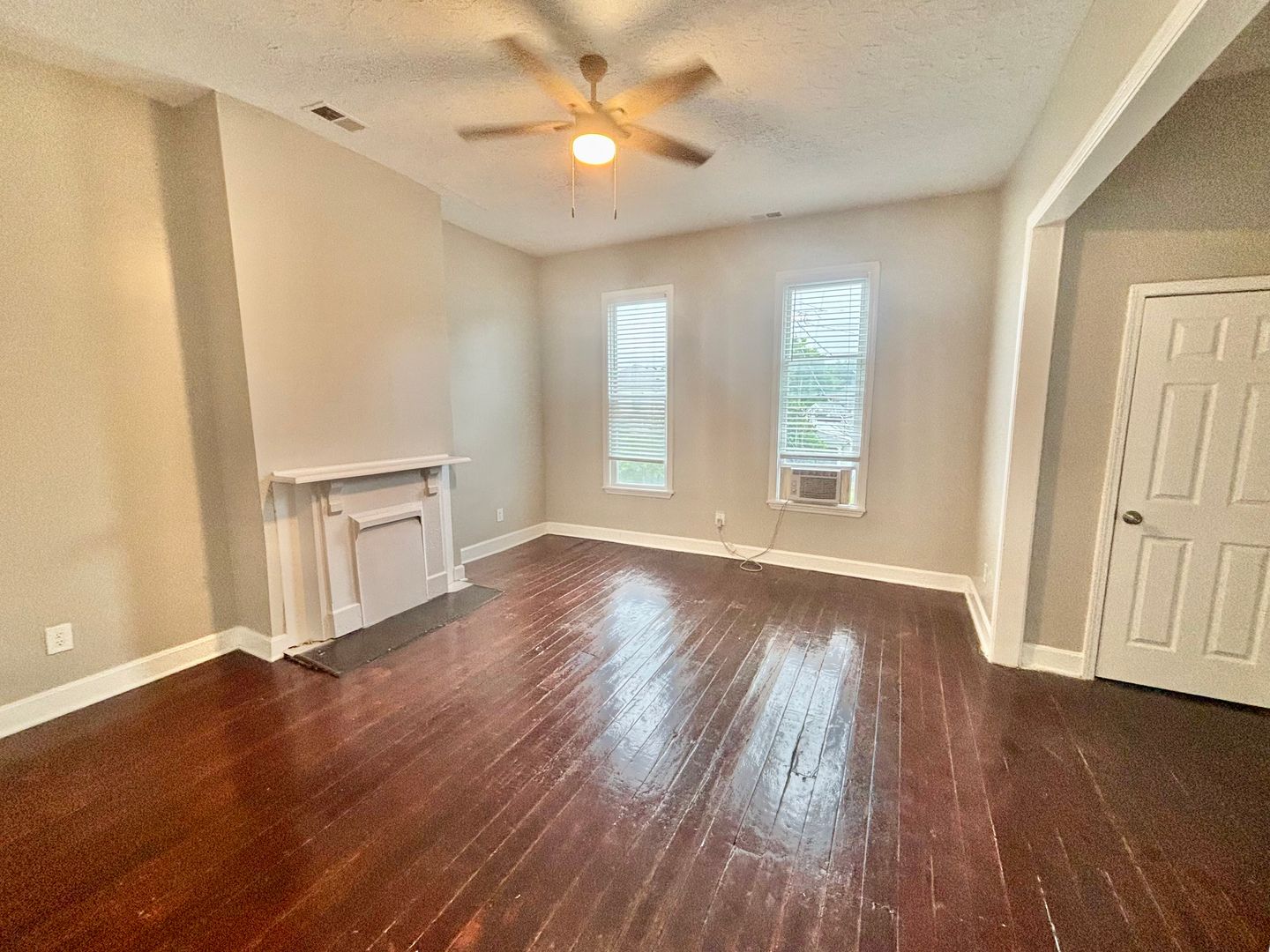 Louisville Apartment: 1206 S Preston St