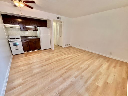 1221 S 3rd Street Unit 10 - Old Louisville 1 Bedroom Apartment – photo 1