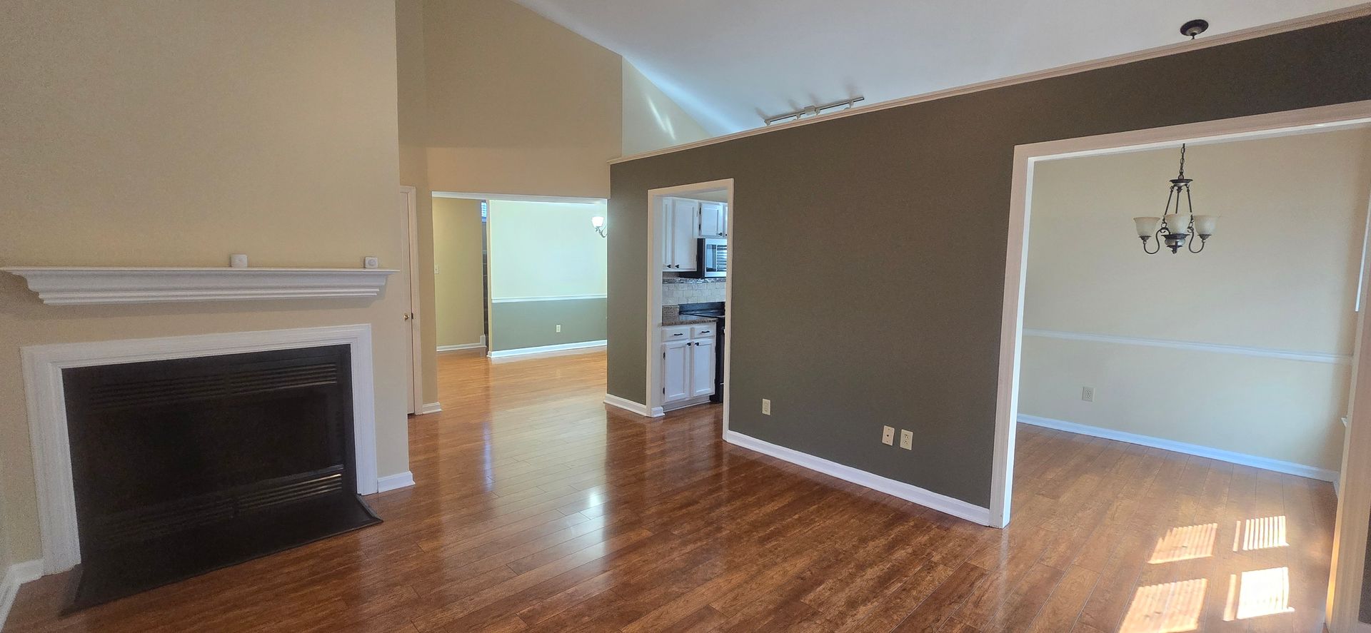 Lexington House: 3313 Fort Harrods Ct