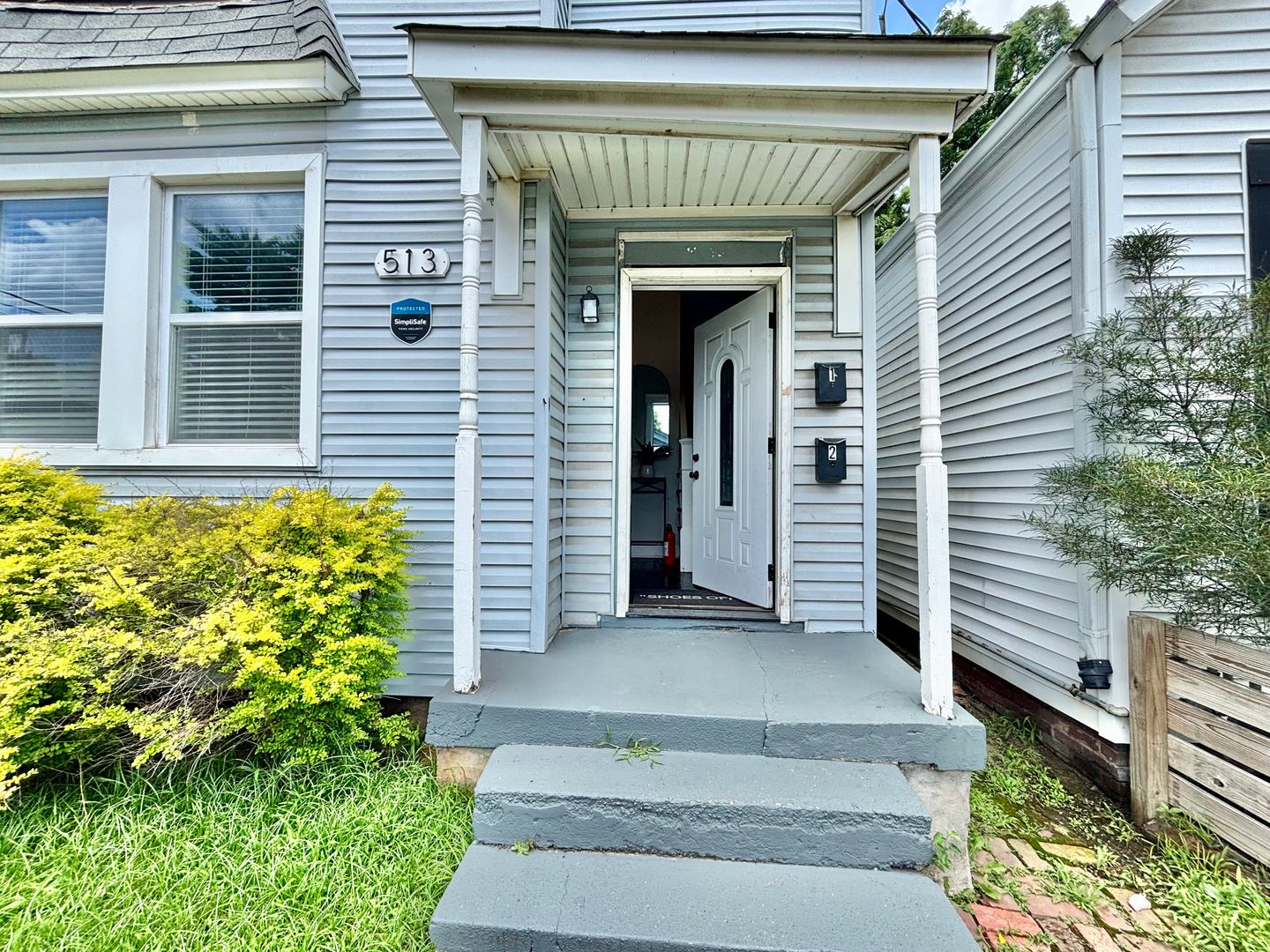 Louisville Apartment: 513 E Ormsby Ave