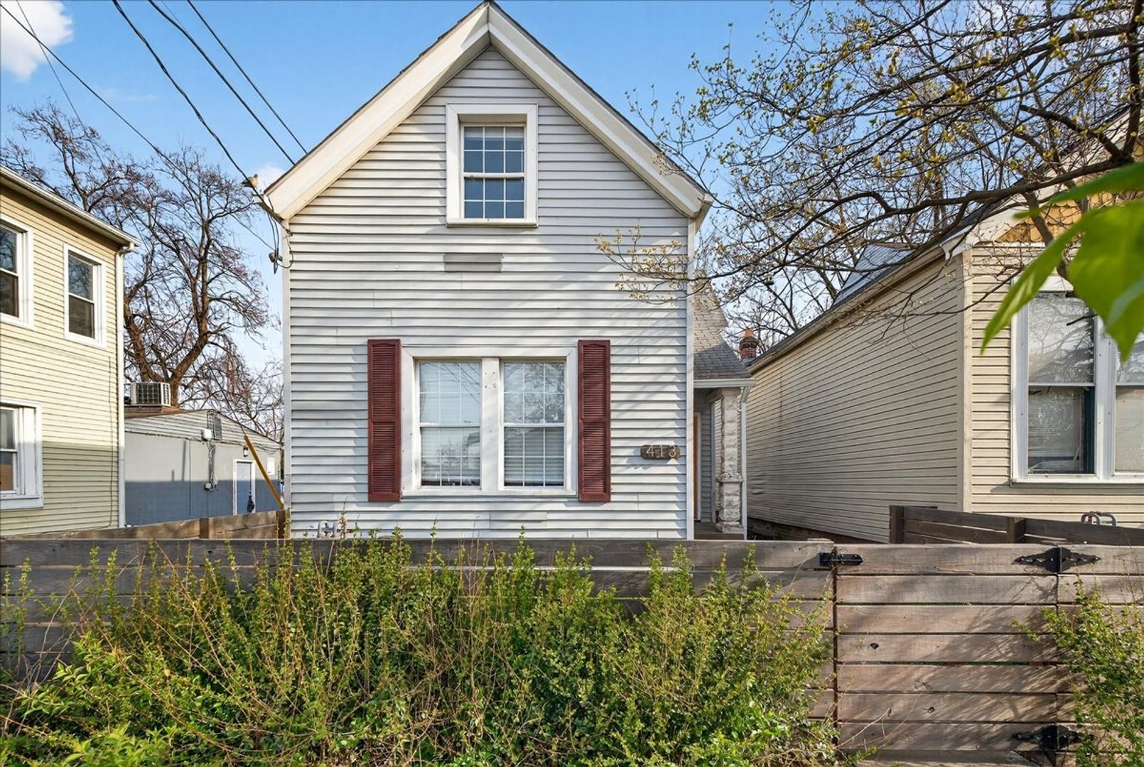 Louisville House: 413 E Ormsby Ave
