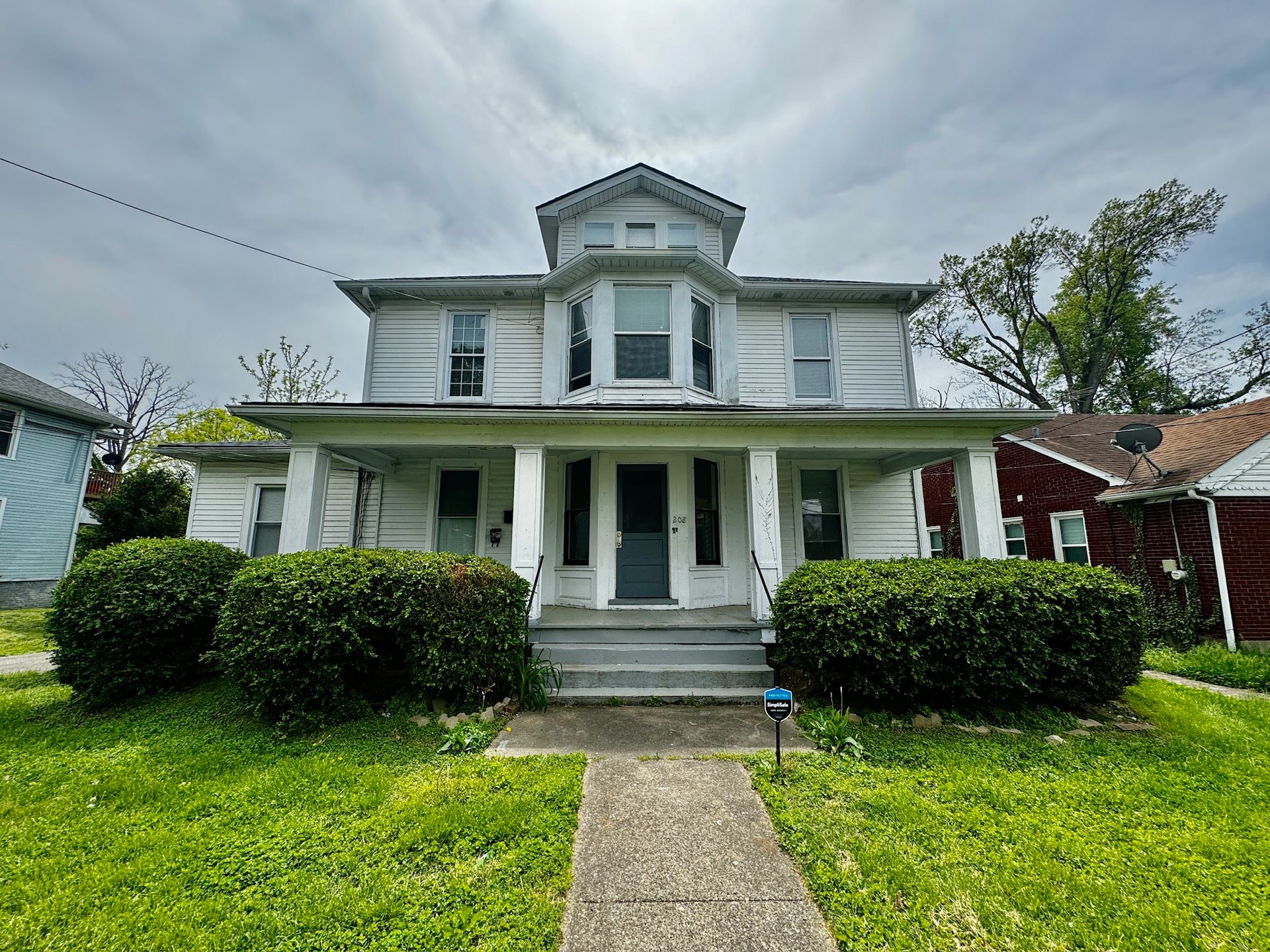 Louisville Apartment: 208 W Tenny Ave