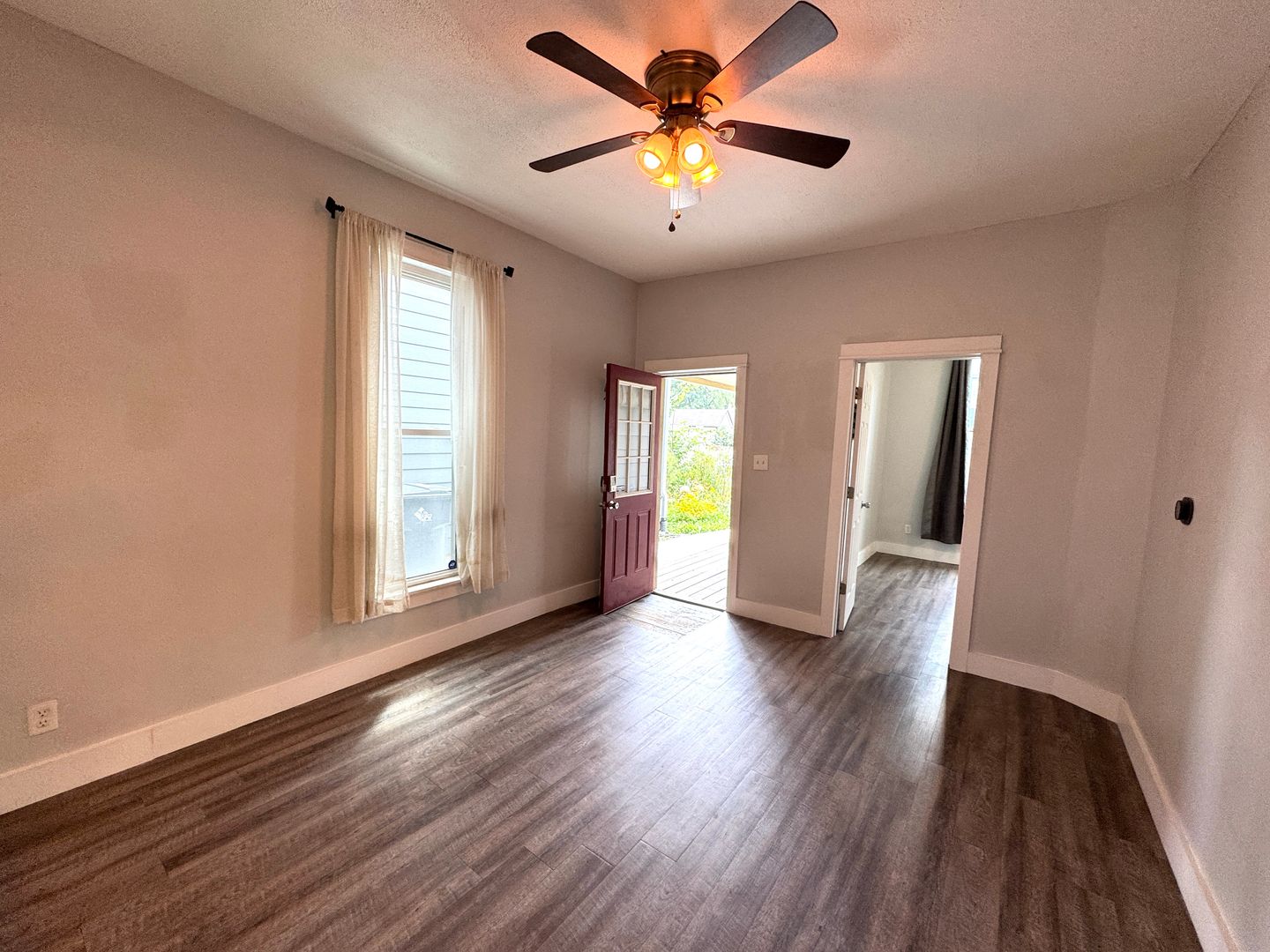 1242 Cottage Ave 4 of 12