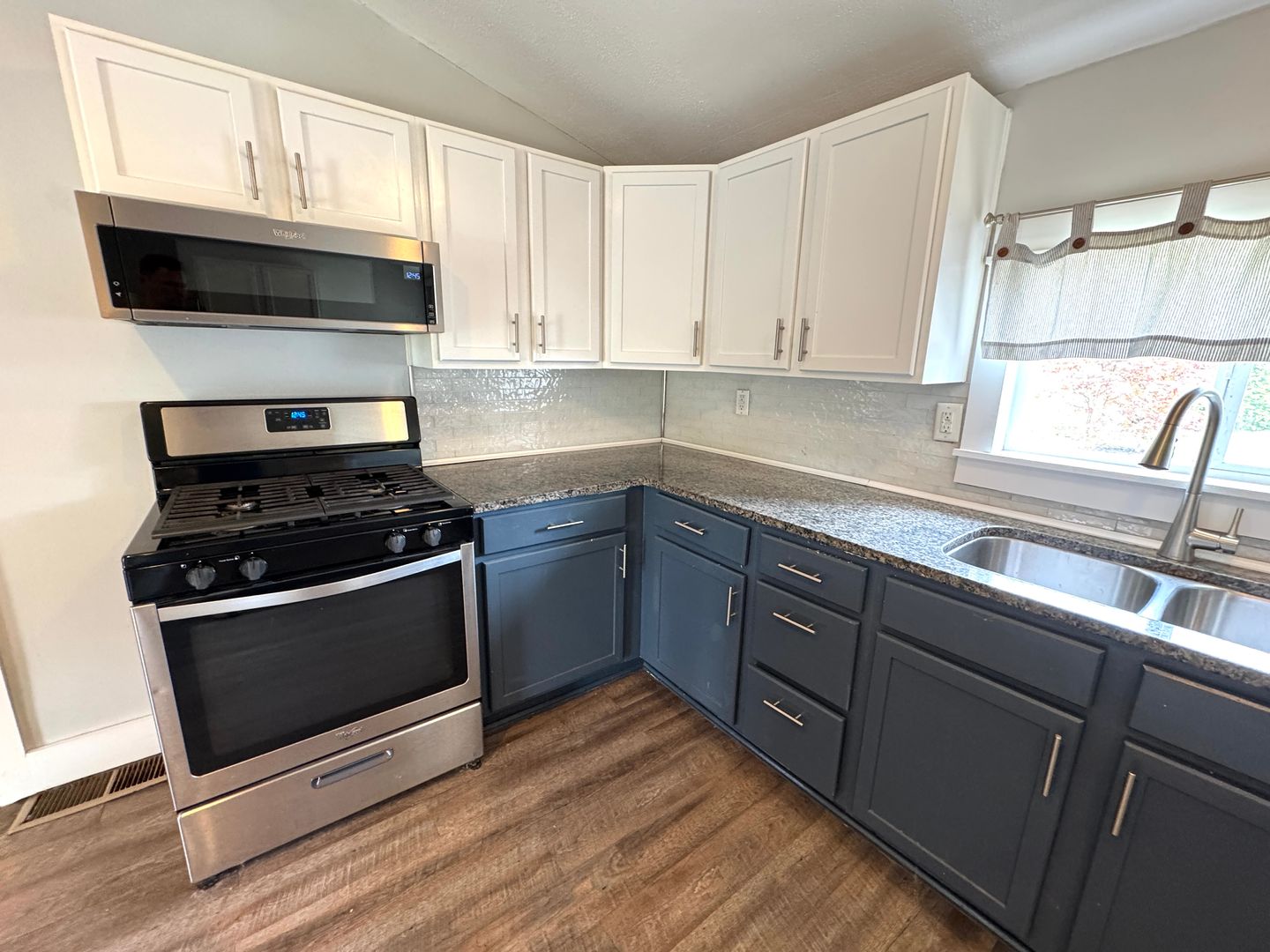 1242 Cottage Ave 8 of 12