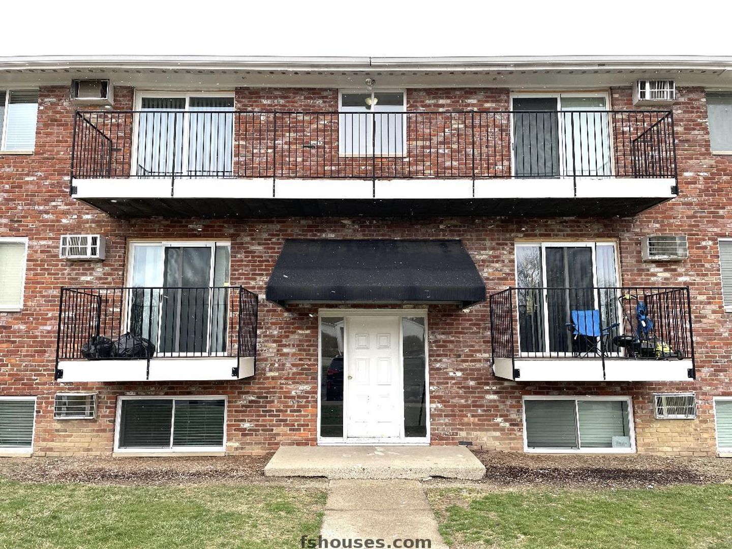 Indianapolis Apartment: 9124 E 10th St
