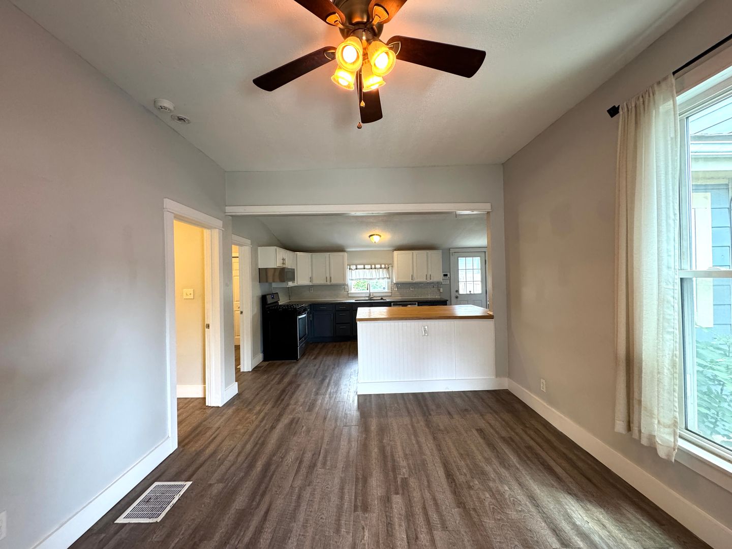 1242 Cottage Ave 2 of 12