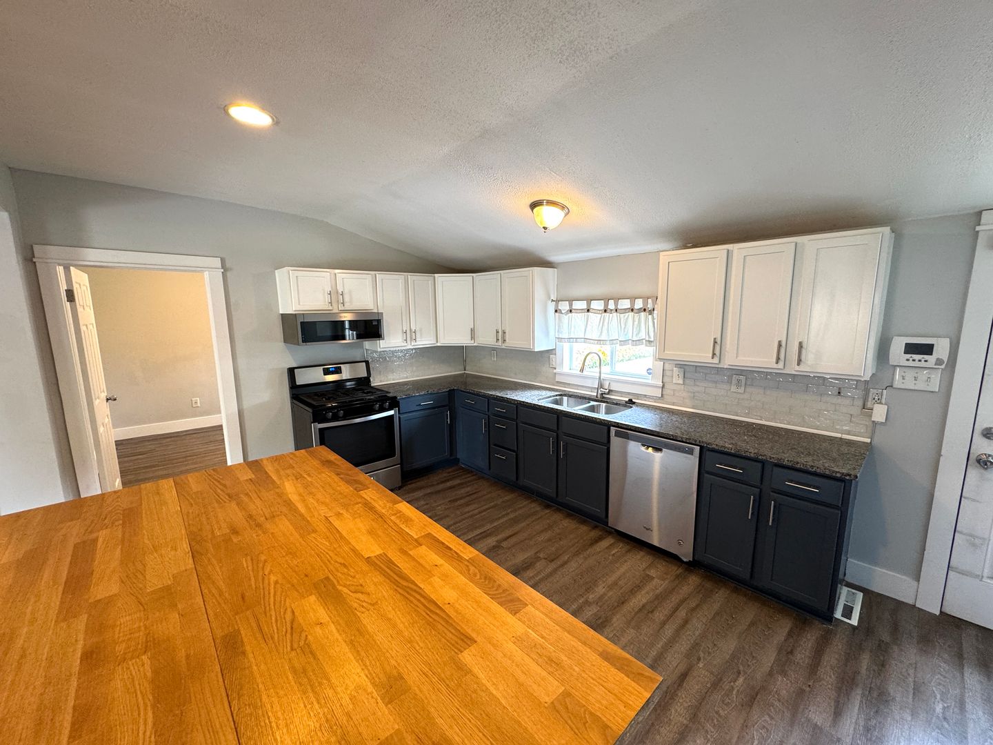 1242 Cottage Ave 6 of 12