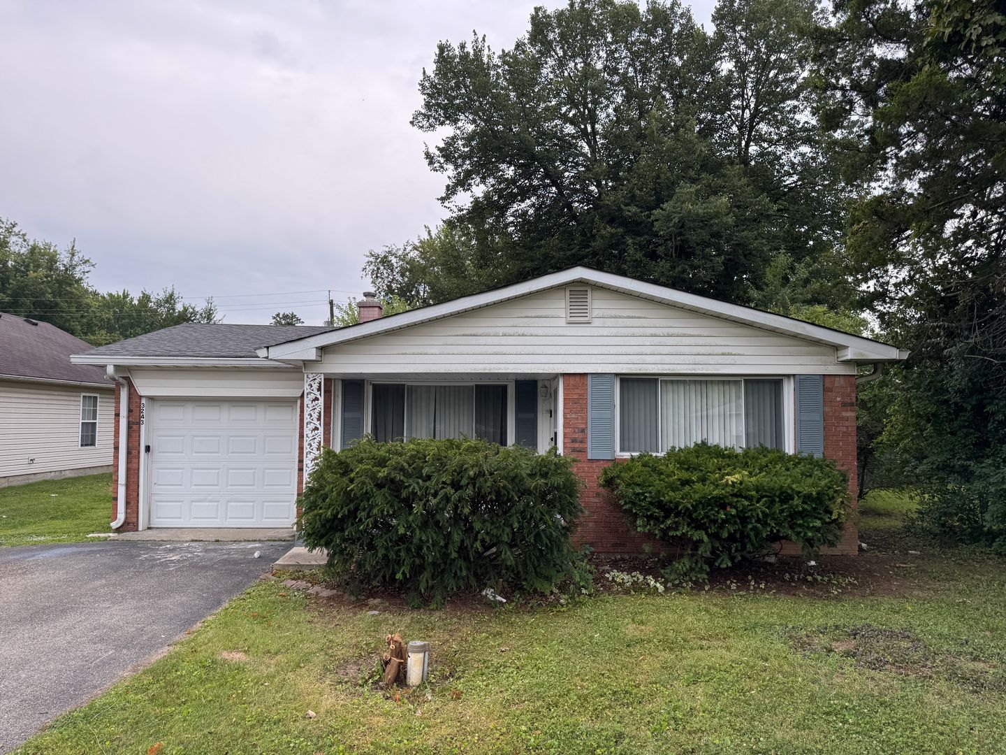 Indianapolis House: 3243 W 52nd St
