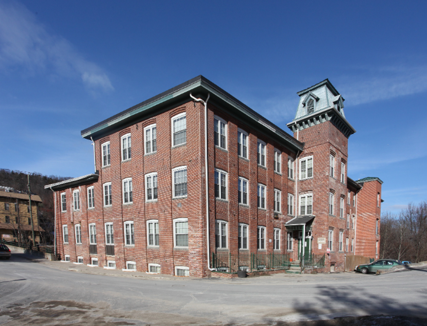 Winsted Apartment: 13 Wallens Street