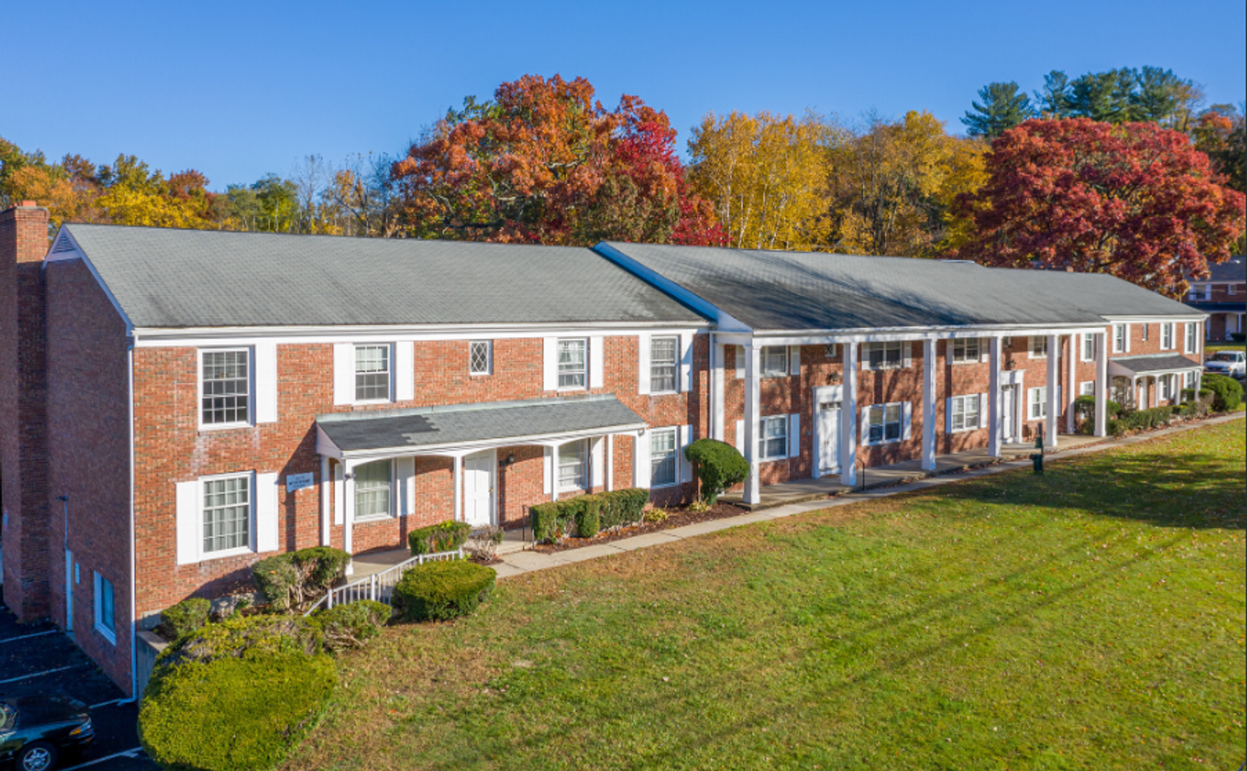 Torrington Apartment: 417 - 441  Winthrop Street