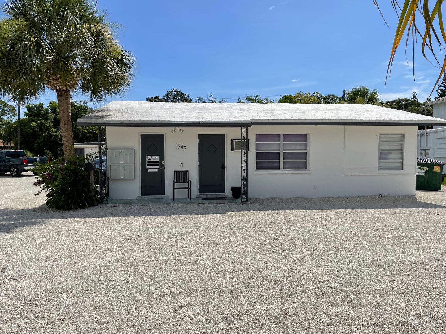Venice Apartment: 1746 S Tamiami Trl