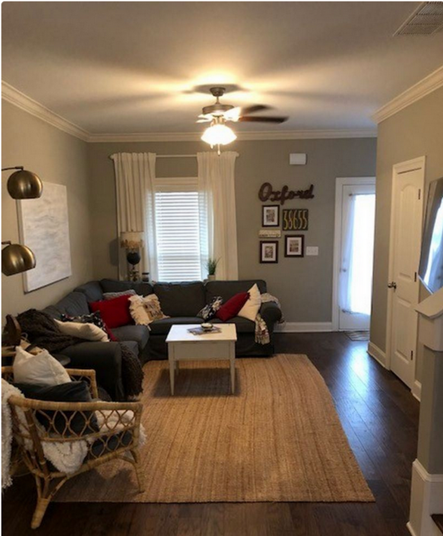 Oxford House: 422 Walker Cirlce