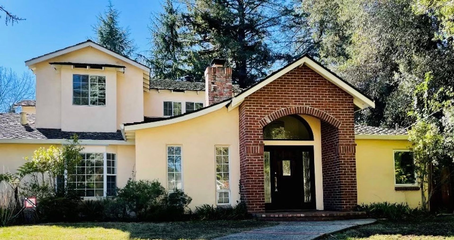 Los Altos Apartment: 24 Coronado Avenue