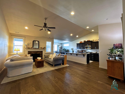 Listing photo thumbnail