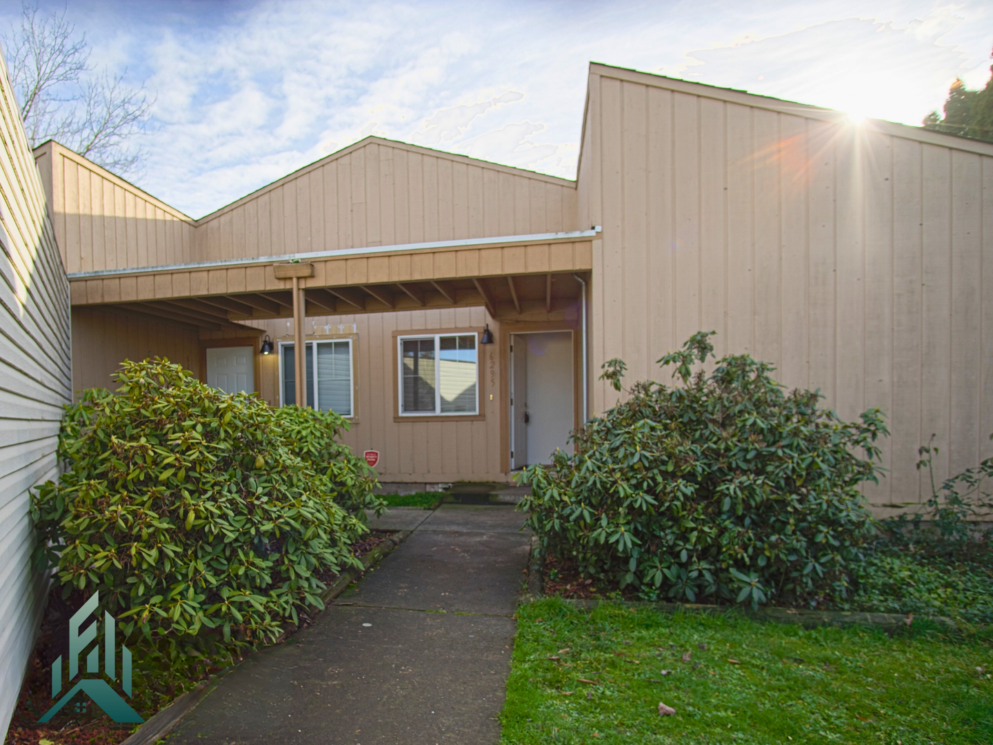 Albany House: 6295 Weldon Court Southwest