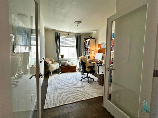 Listing photo thumbnail