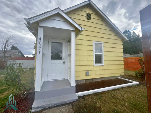 404 1/2 South 18th St, Philomath, OR 97370