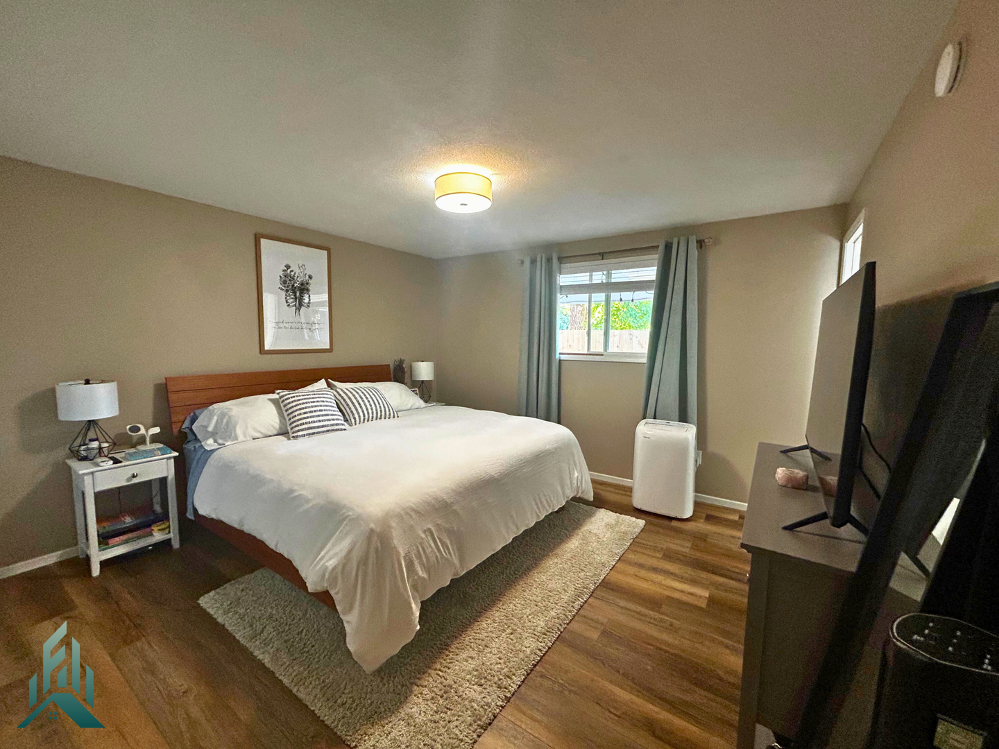 Completely Renovated 3 bed/2 bath Home 11 of 12