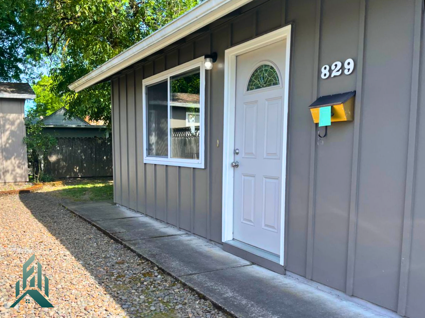 Corvallis Apartment: 827-829 NW 29th St.