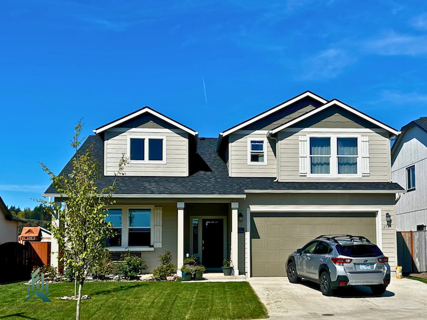 Albany House: 2763 Northwest Essex Avenue