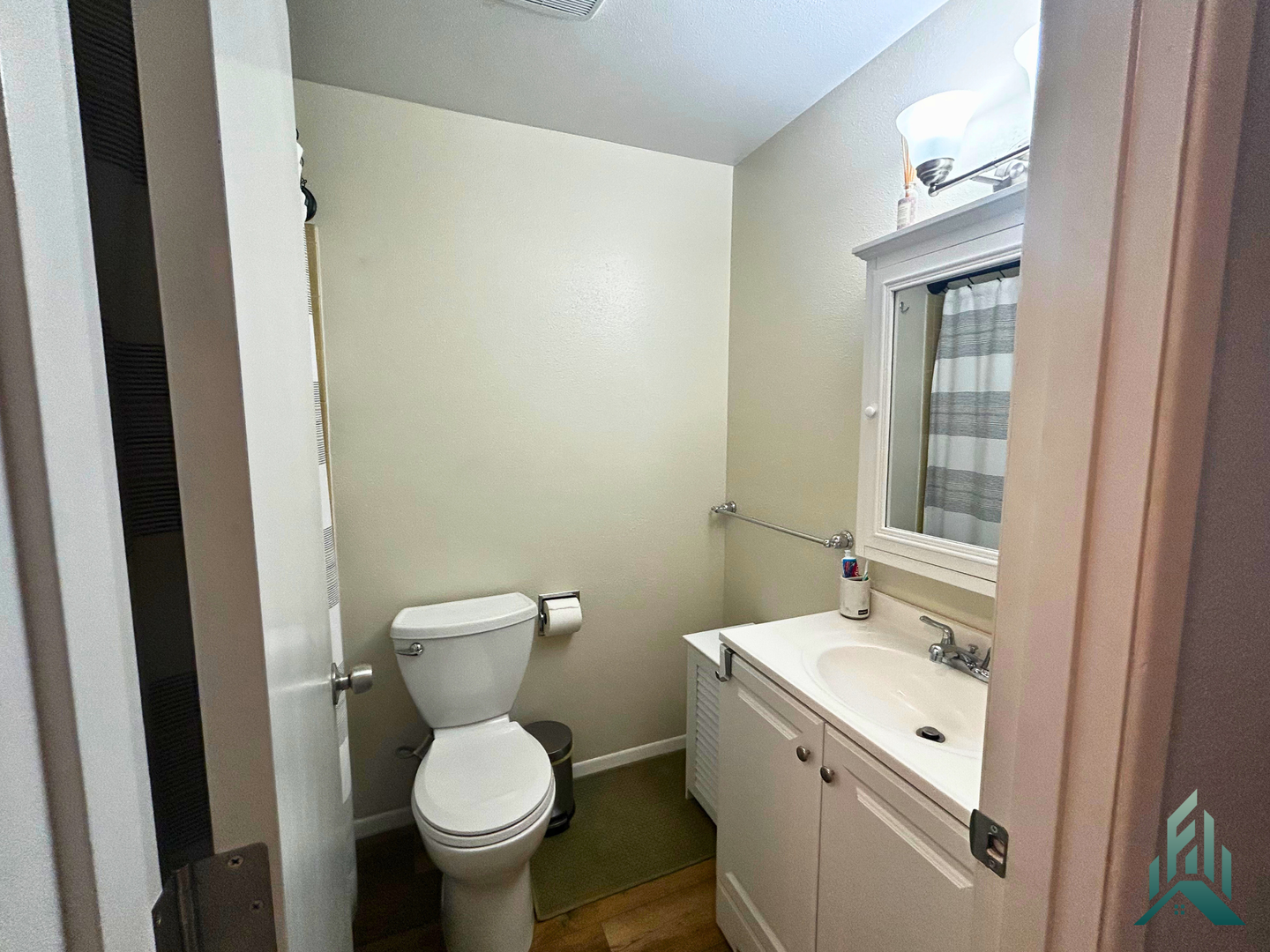 Listing photo