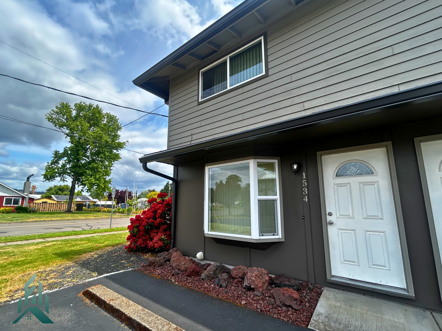 Philomath Apartment: 1534-1538 College St