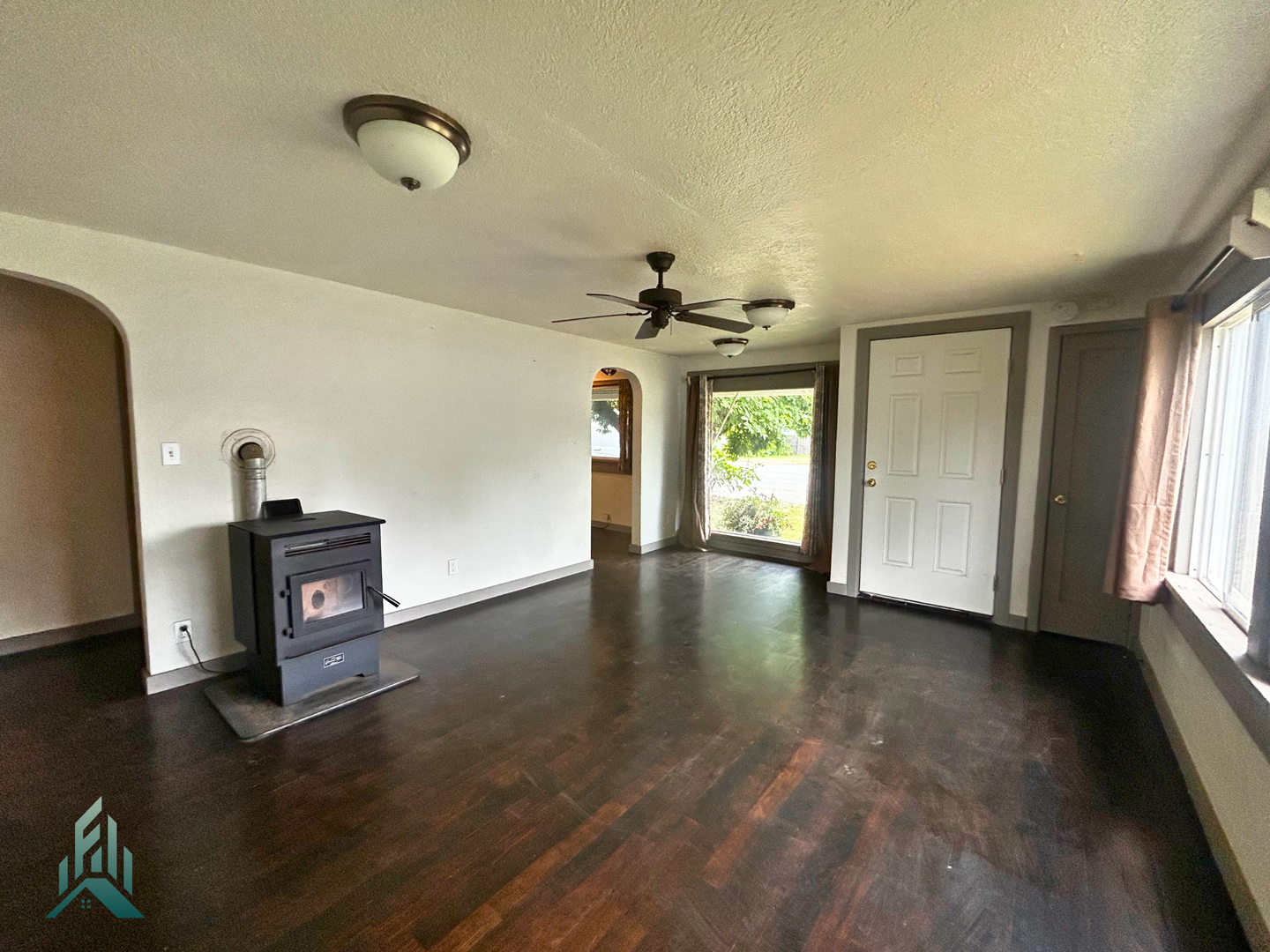 Listing photo