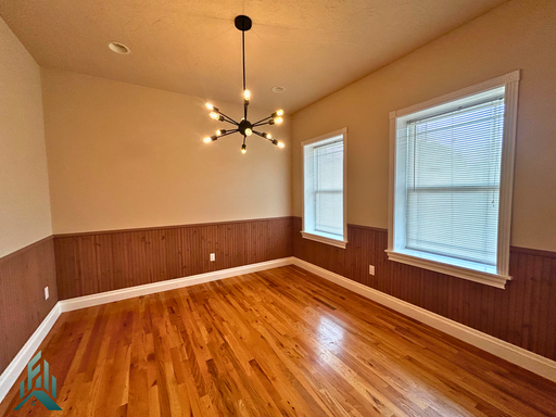 Listing photo thumbnail