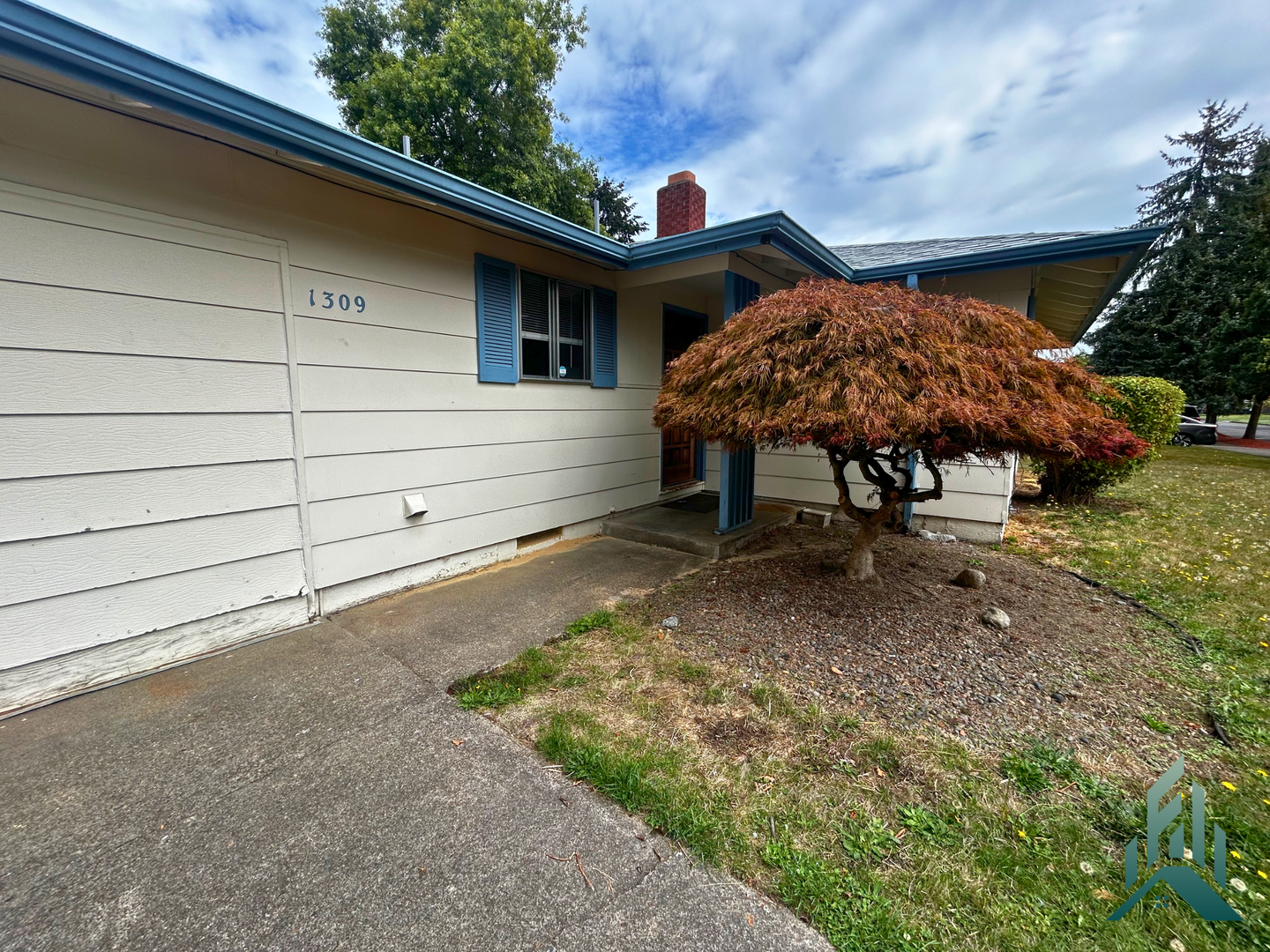 Listing photo