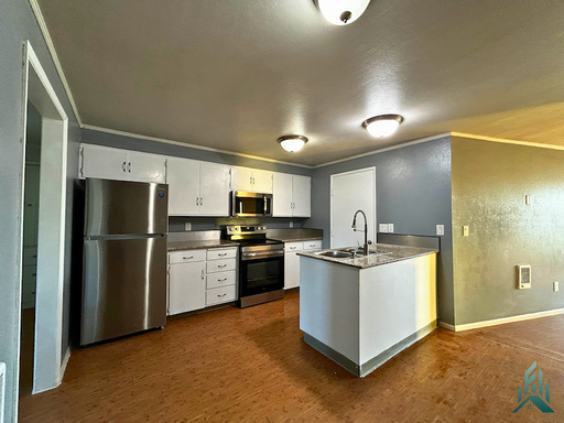 Listing photo thumbnail