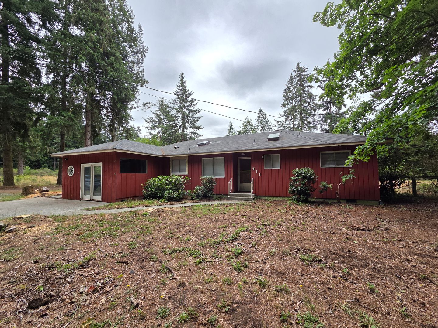Tumwater House: 711 83rd Ave SW