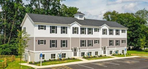 LUXURY TWO BEDROOM APARTMENT IN EAST PENN SCHOOLS
