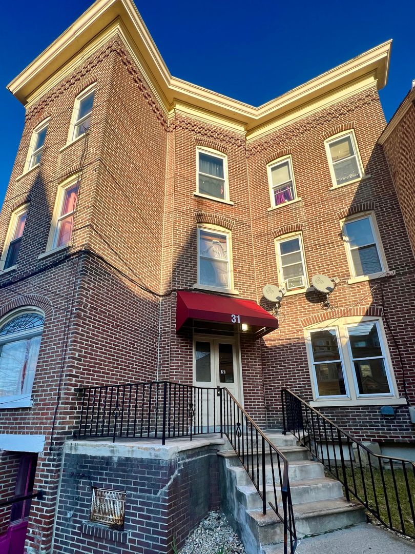 Allentown Apartment: 31 N 12th Street