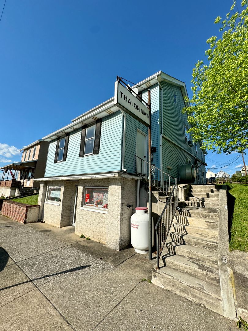 Northampton Apartment: 961 Main Street