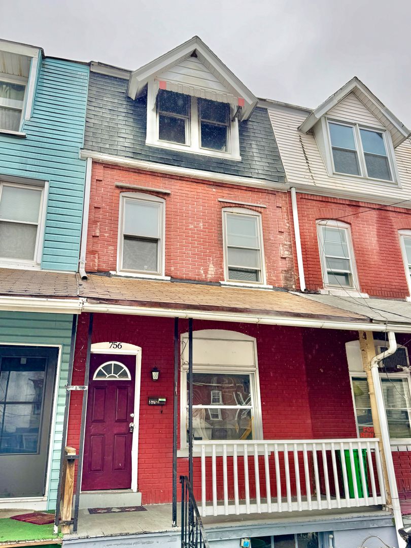 Allentown House: 756 S Hall Street