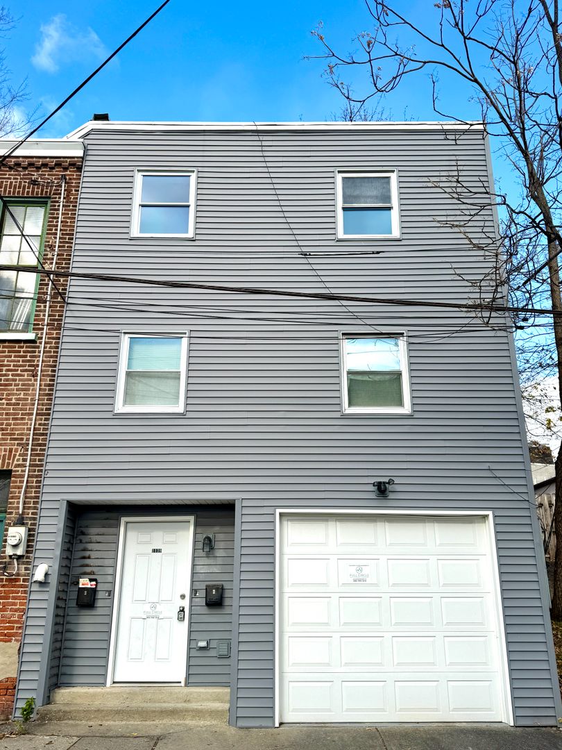 Allentown Apartment: 1139 Spring Garden St