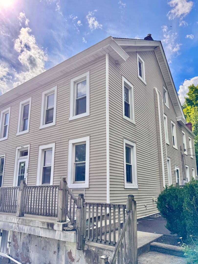 Allentown Apartment: 1847 E Emmaus Ave