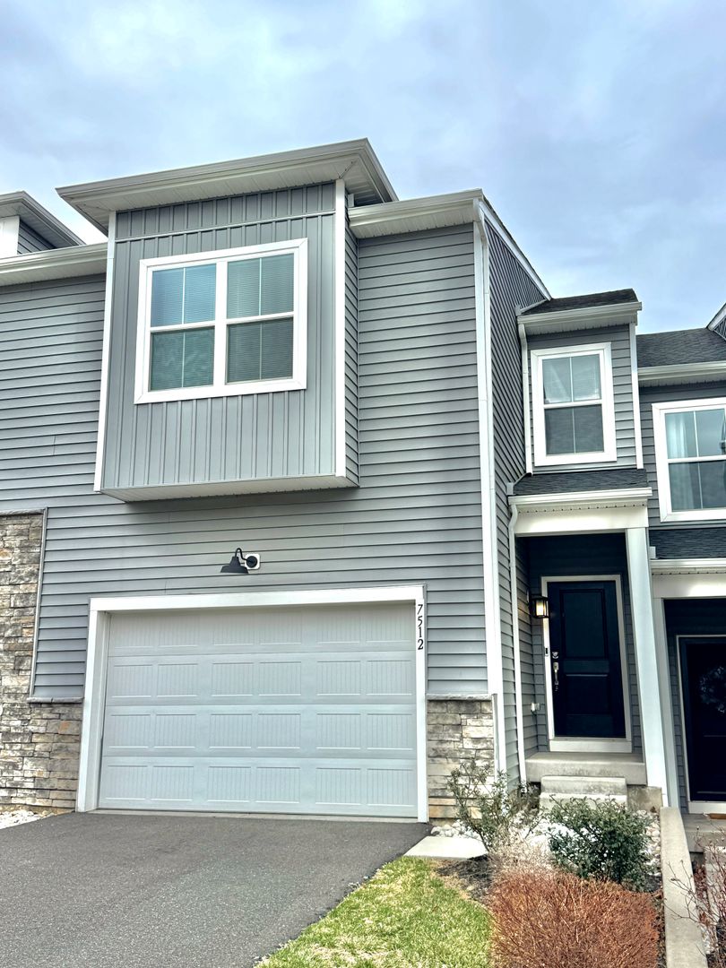 Coopersburg House: 7512 Clayton Ave.