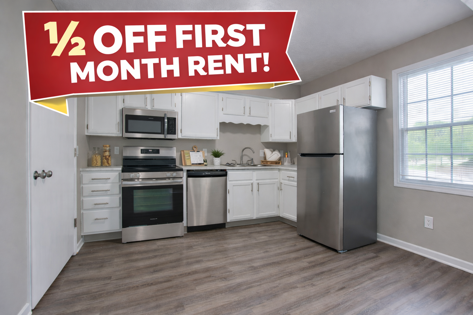 Lincoln Apartment: 2700-2730 N 1st St