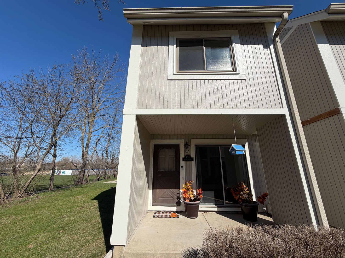 Grayslake Townhome: 634 Robin Ct