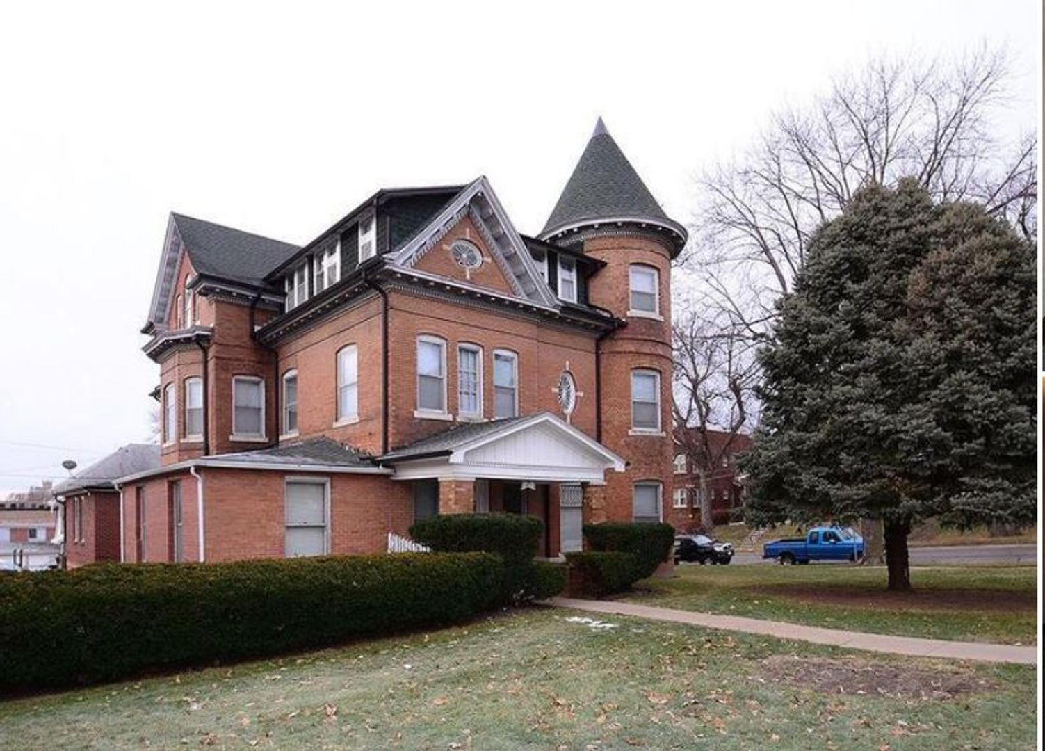 Omaha Apartment: 2415-2419 F St