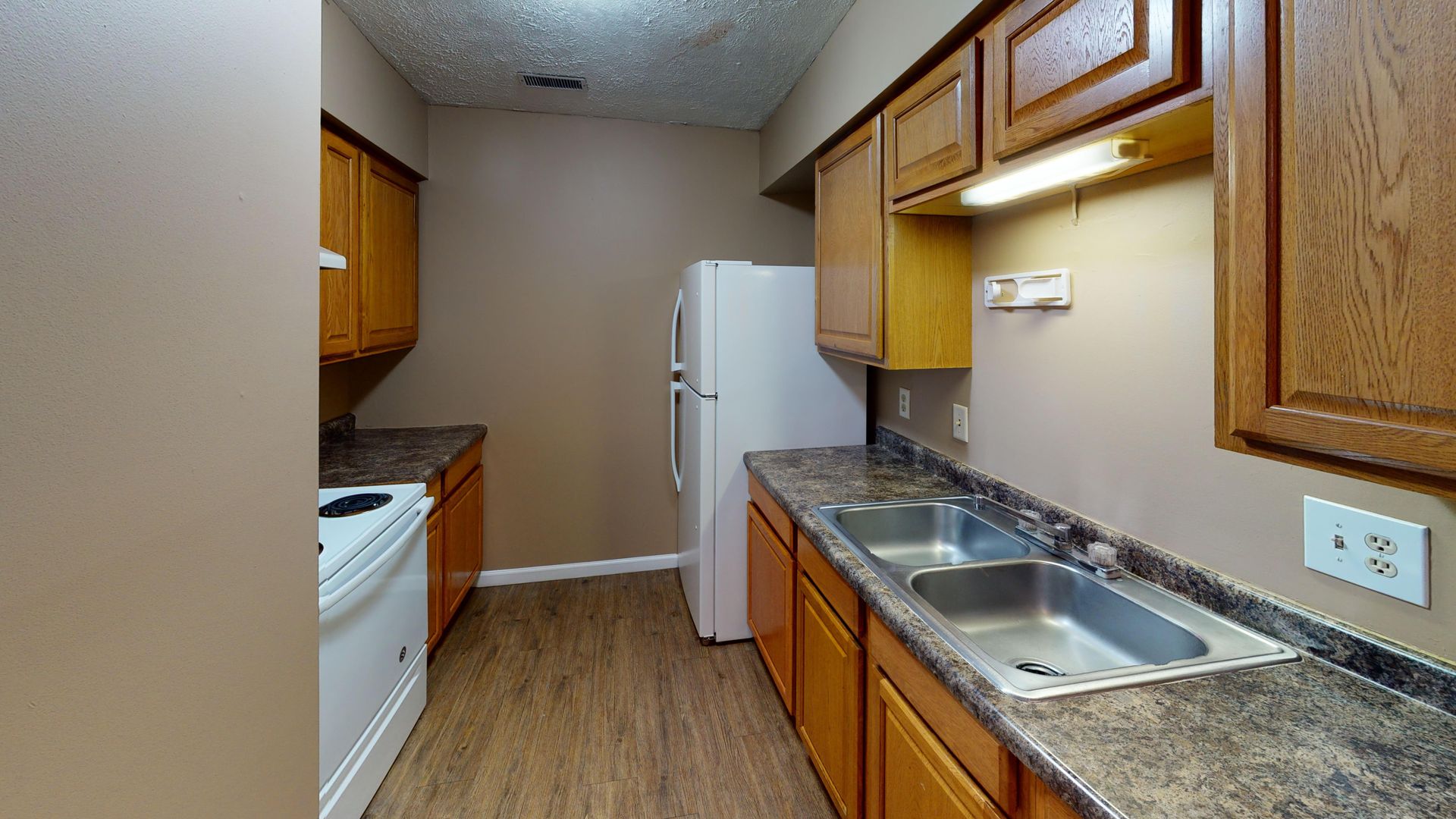 Grand Island Apartment: 3220-3222 W. 13th Street