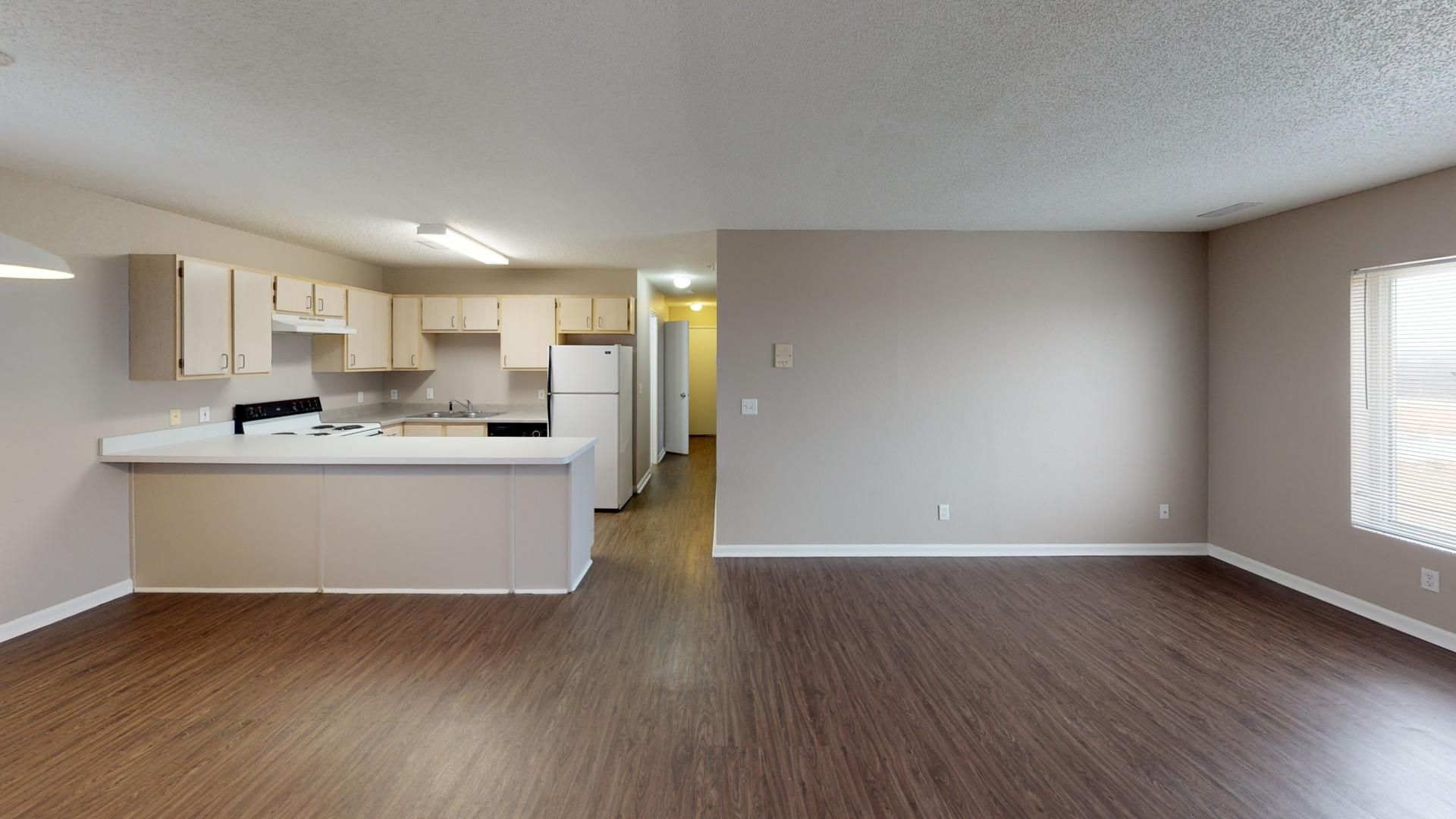 York Apartment: 1201 S. Hutchins Ave